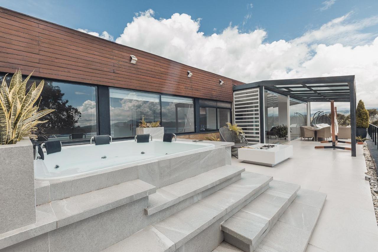 Villa Luxe by The Charlee à Guatapé Extérieur photo