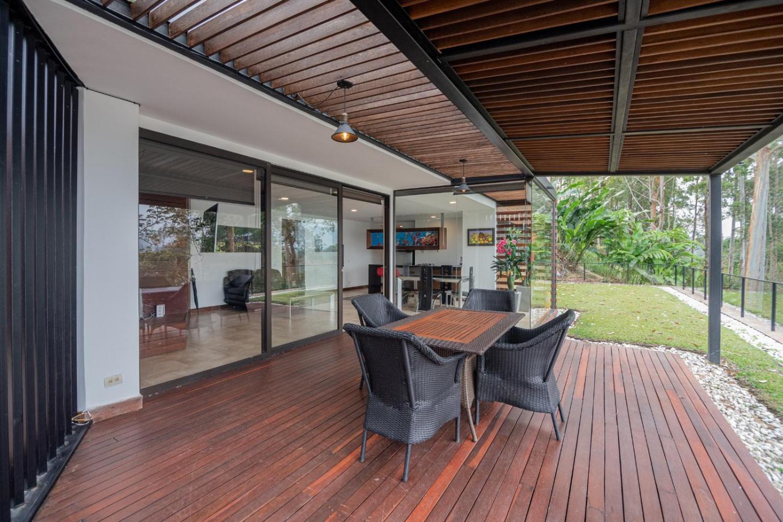 Villa Luxe by The Charlee à Guatapé Extérieur photo